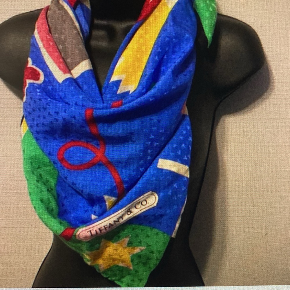TIFFANY&Co Scarf 🧣 Bold Colors